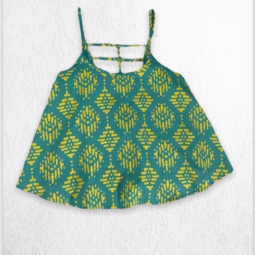 𝅺: : Soprano Crop Spaghetti Strap Camisole Top Blouse : :